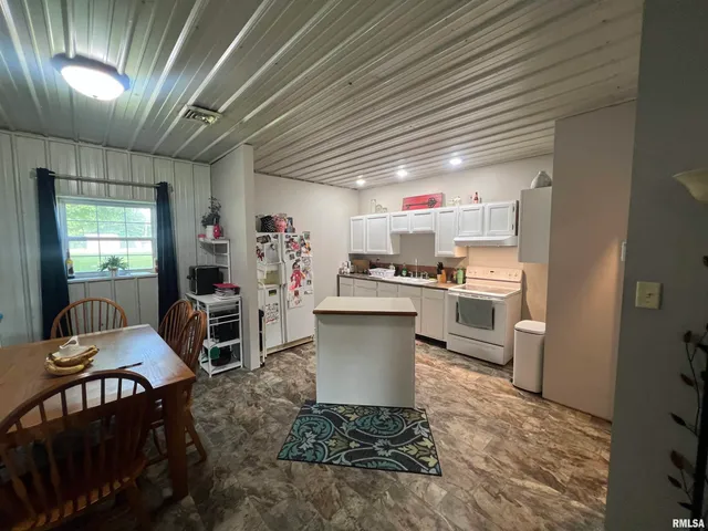 $94,900 | 309 Coxspur Street, Zeigler, IL 62999