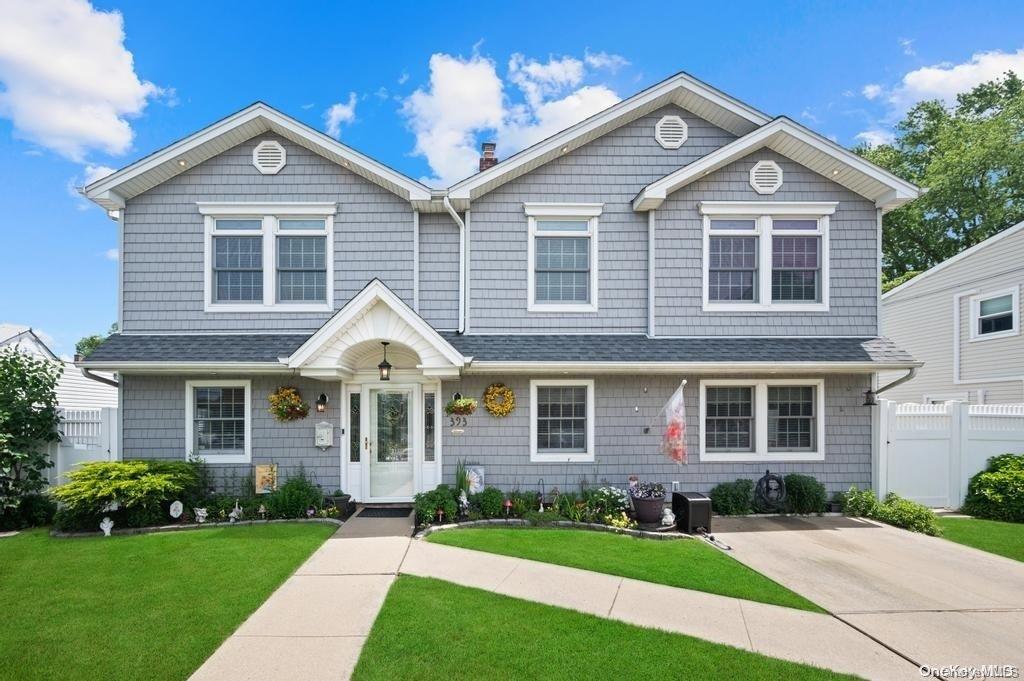 393 Gardiners Avenue Levittown, NY 11756 - Photo 1 of 1