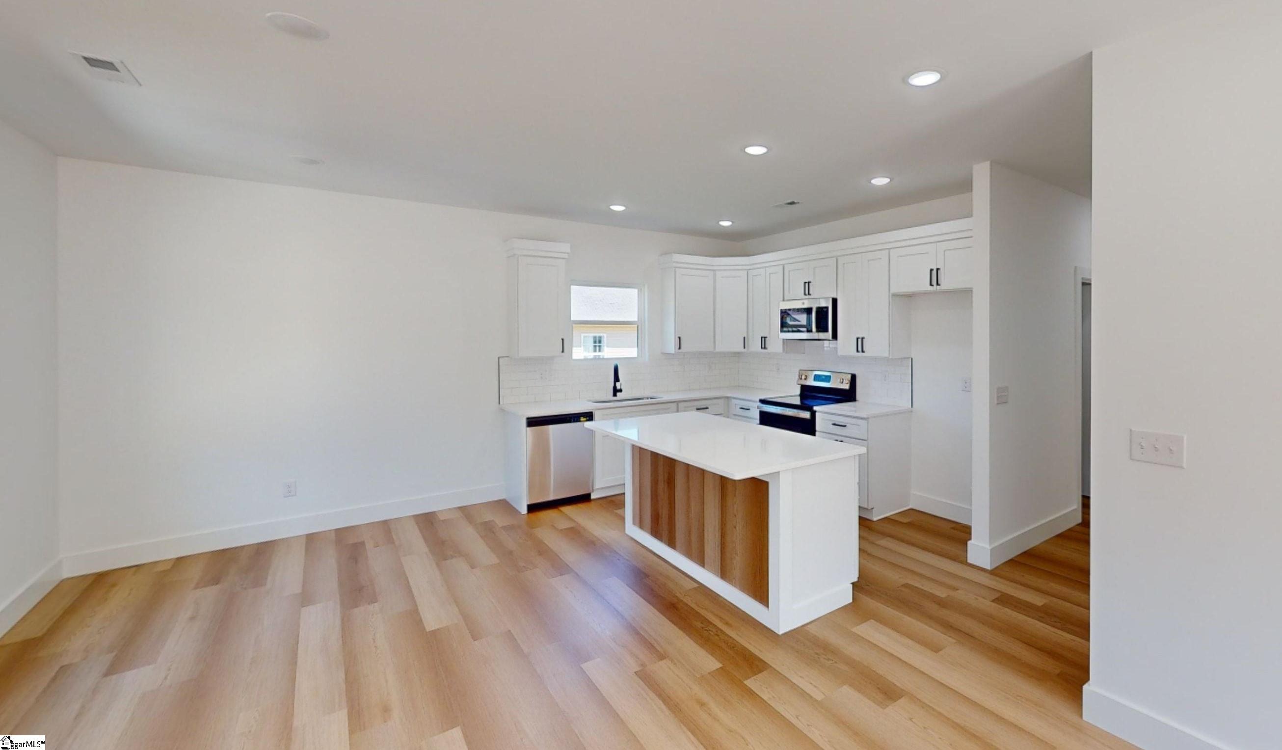 221 Sims Chapel Road Spartanburg, SC 29306 - Photo 2 of 35 Gallery Image 2