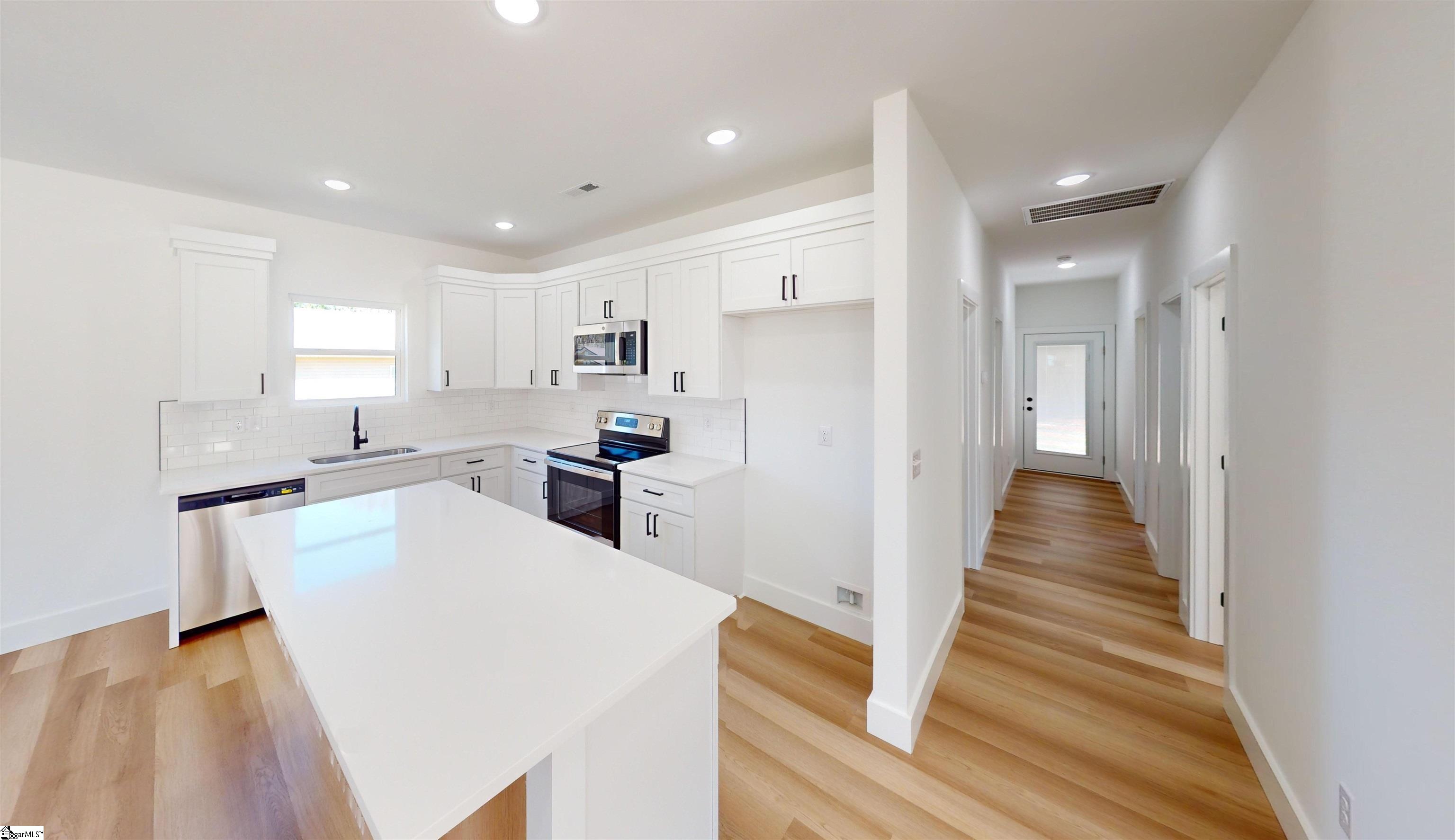 221 Sims Chapel Road Spartanburg, SC 29306 - Photo 5 of 35 Gallery Image 5