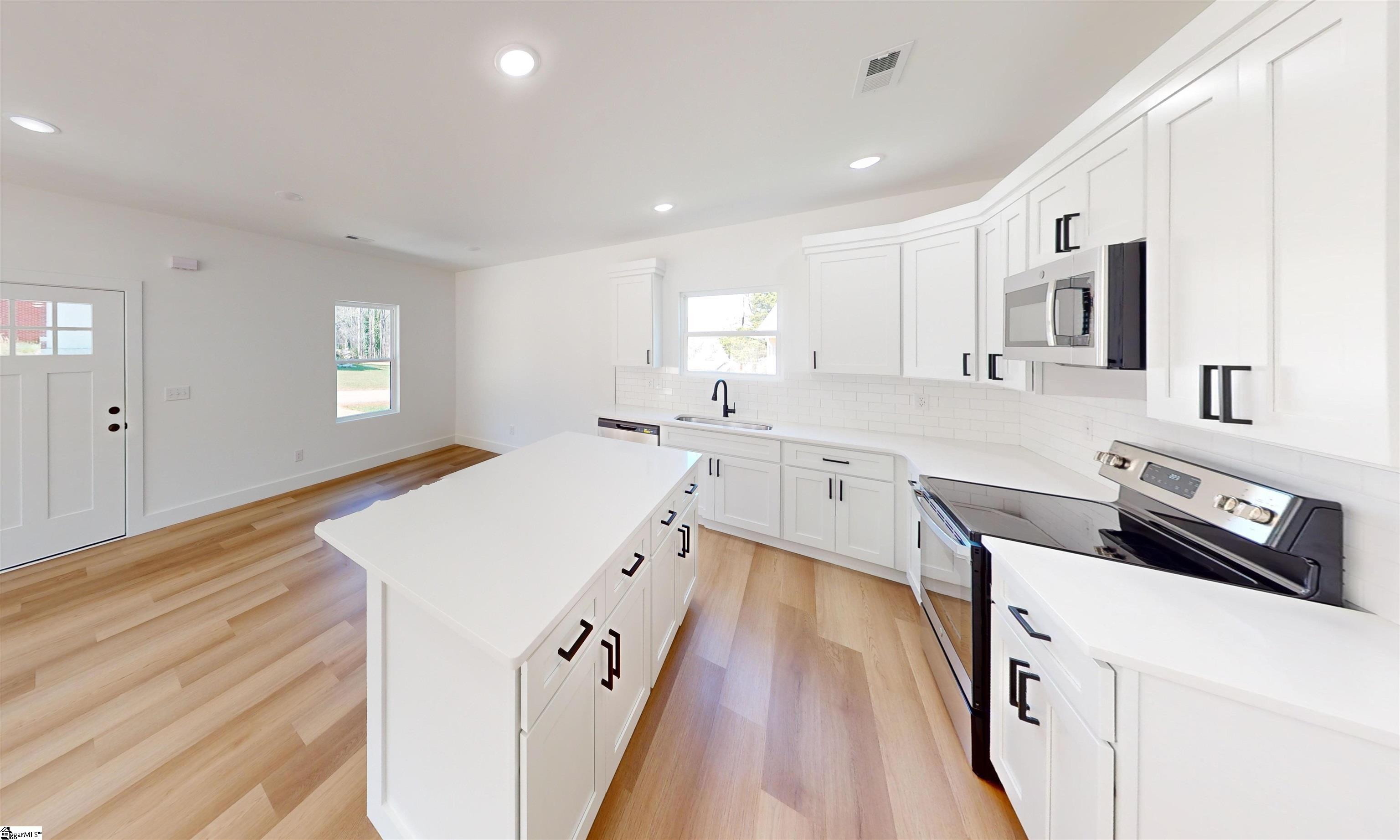 221 Sims Chapel Road Spartanburg, SC 29306 - Photo 6 of 35 Gallery Image 6