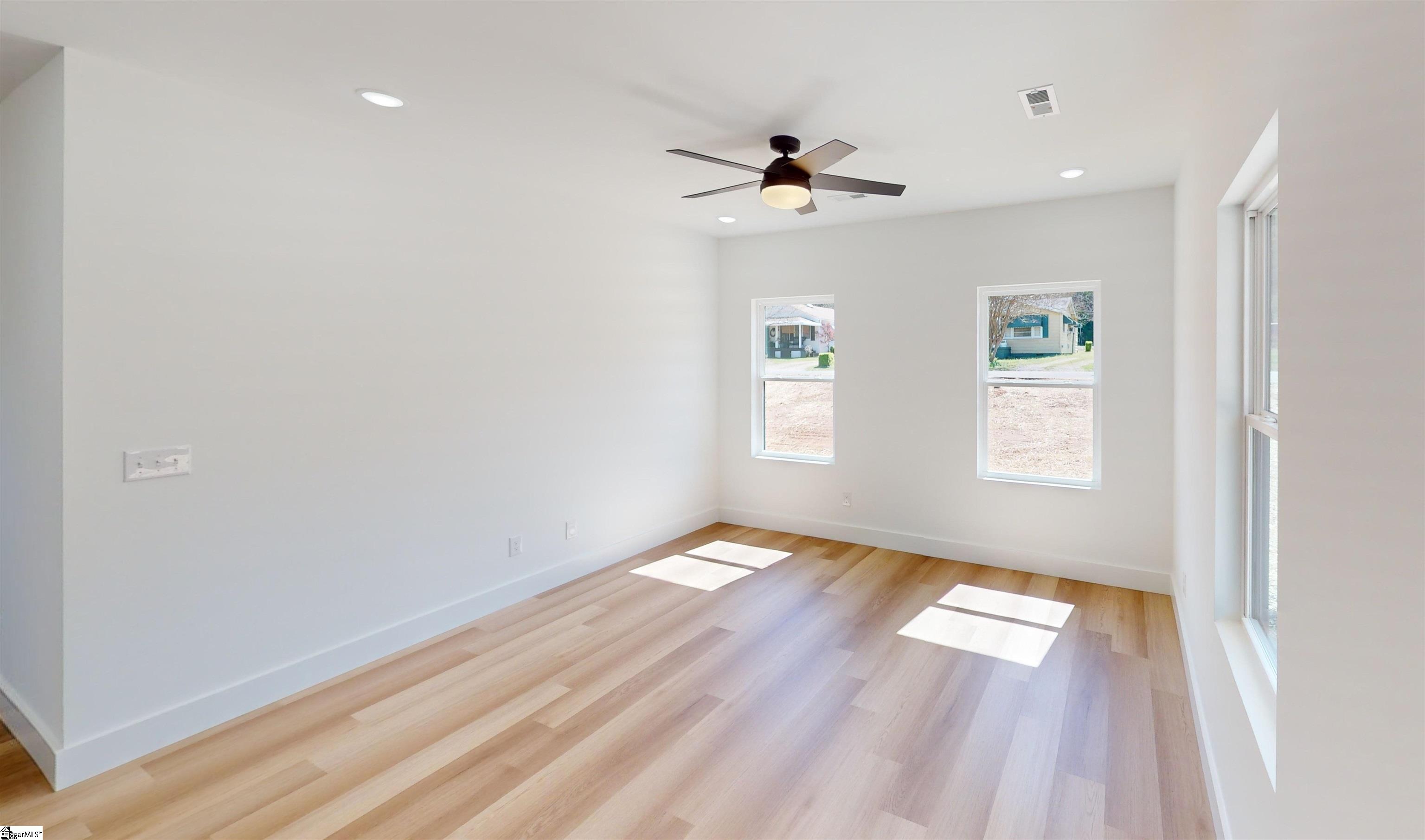 221 Sims Chapel Road Spartanburg, SC 29306 - Photo 9 of 35 Gallery Image 9
