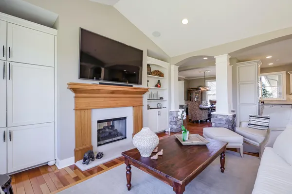 $1,479,000 | 4209 North Oak Pointe Court Northeast, Grand Rapids, MI 49525