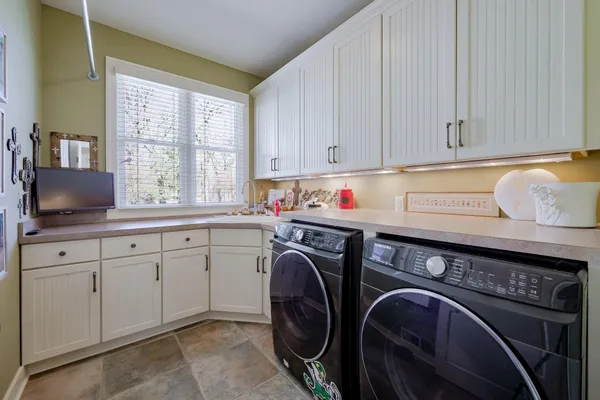 $1,479,000 | 4209 North Oak Pointe Court Northeast, Grand Rapids, MI 49525