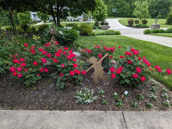 $1,479,000 | 4209 North Oak Pointe Court Northeast, Grand Rapids, MI 49525