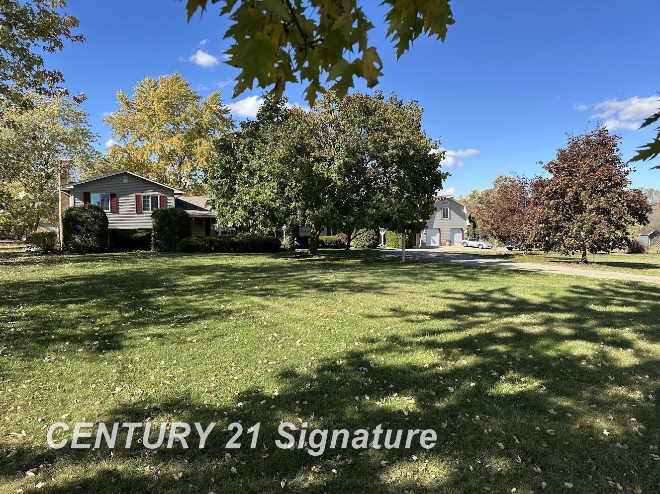 4014 South Duffield Road Lennon, MI 48449 - Photo 1 of 47 50192890-f5da54b3-428b-4153-8f60-2c5a0779e1c4.JPG