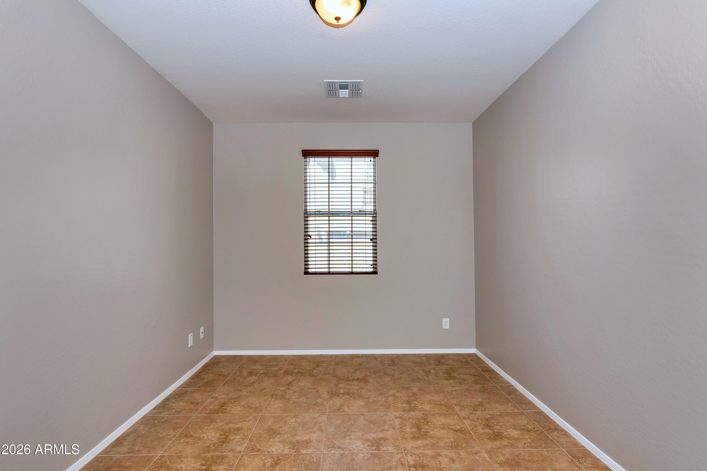 893 South Adam Way Gilbert, AZ 85296 - Photo 8 of 23