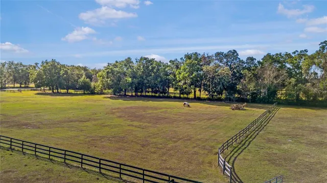 $1,200,000 | 16421 West Highway 326, Morriston, FL 32668
