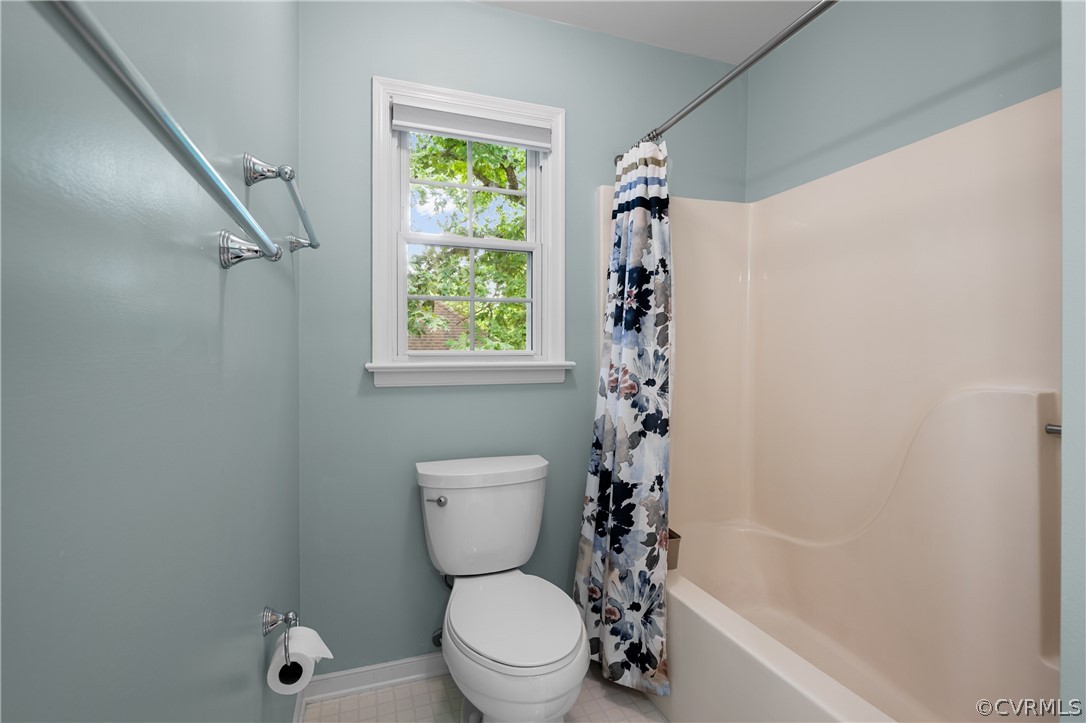 5303 Meadow Chase Road Midlothian, VA 23112 - Photo 41 of 49 a bathroom with a toilet a sink and a shower