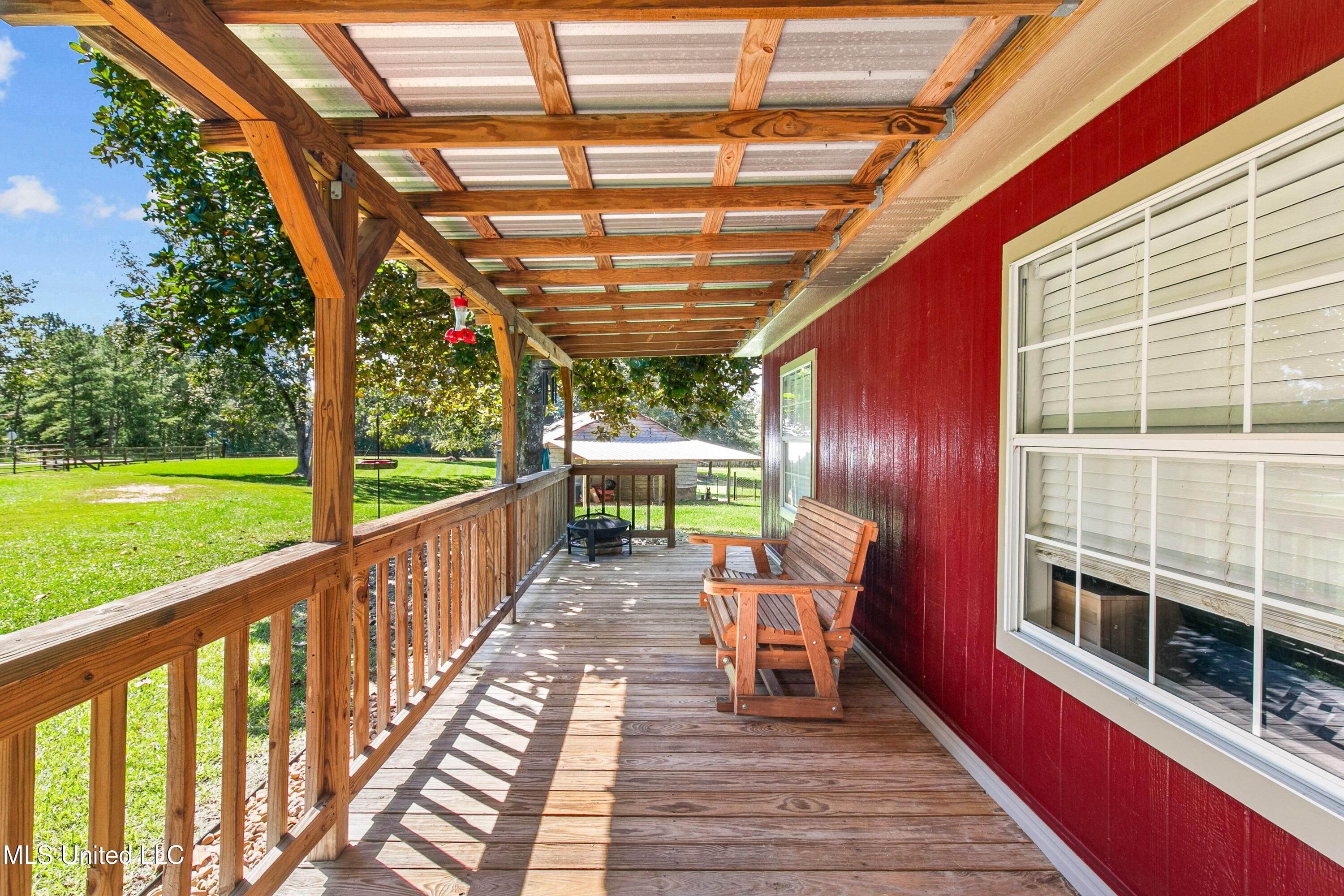 8079 Harmony Road Crystal Springs, MS 39059 - Photo 3 of 20 Porch View