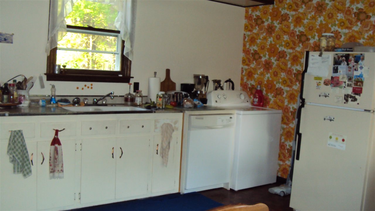 262 Clay Hill Road Hartland, VT 05048 - Photo 4 of 8 Gallery Image 4