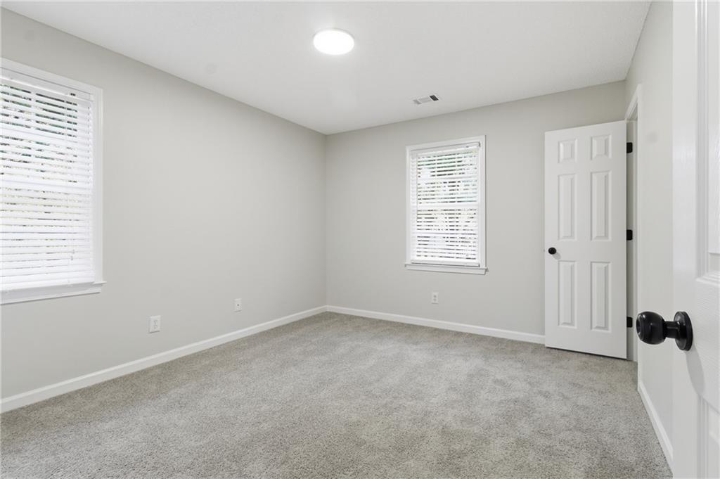 2110 Meadow View Court Grayson, GA 30017 - Photo 16 of 51