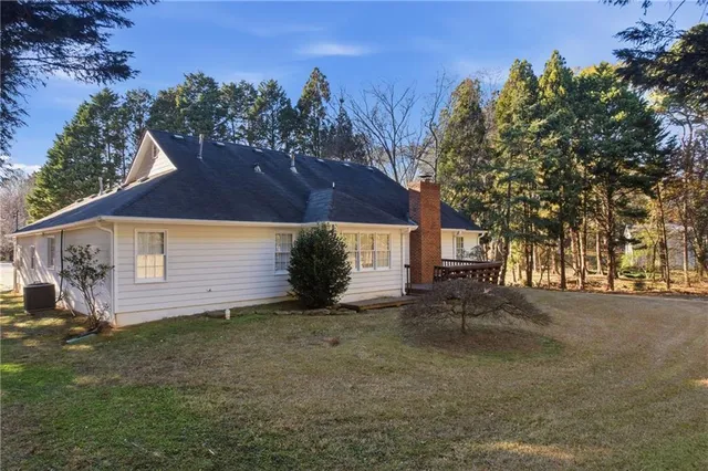 $2,350 | 2110 Meadow View Court, Grayson, GA 30017