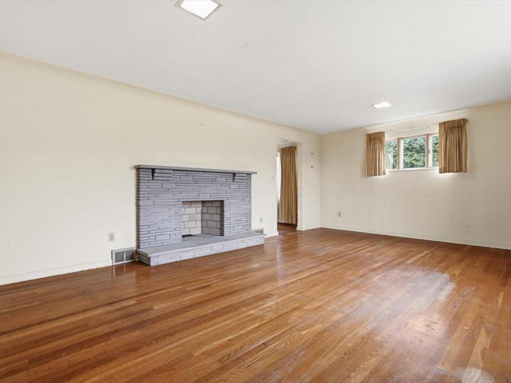 600 Mary Street Monongahela, PA 15063 - Photo 2 of 50 Living Room
