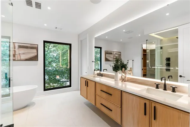 $2,190,000 | 580 Elmwood Drive Northeast, Atlanta, GA 30306