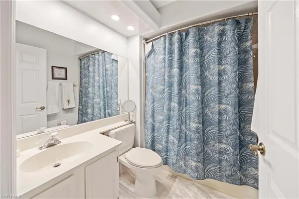 $5,500 | 13046 Amberley Court, Unit 602R, Bonita Springs, FL 34135