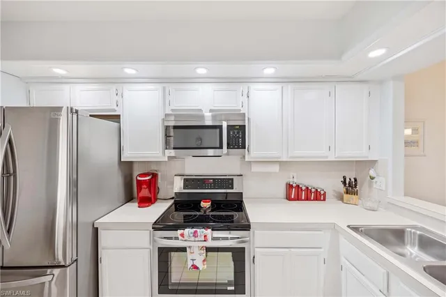 $5,300 | 13046 Amberley Court, Unit 602R, Bonita Springs, FL 34135