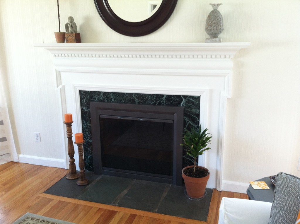 127 Emerson Street Springfield, MA 01118 - Photo 3 of 20 Gallery Image 3
