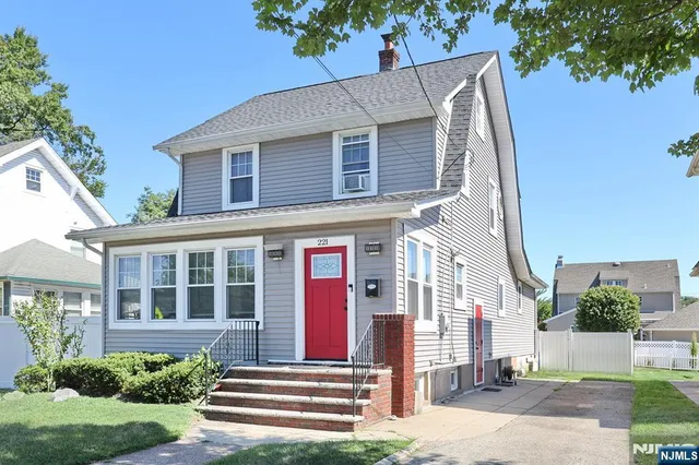 $749,000 | 221 Passaic Avenue, Hasbrouck Heights, NJ 07604