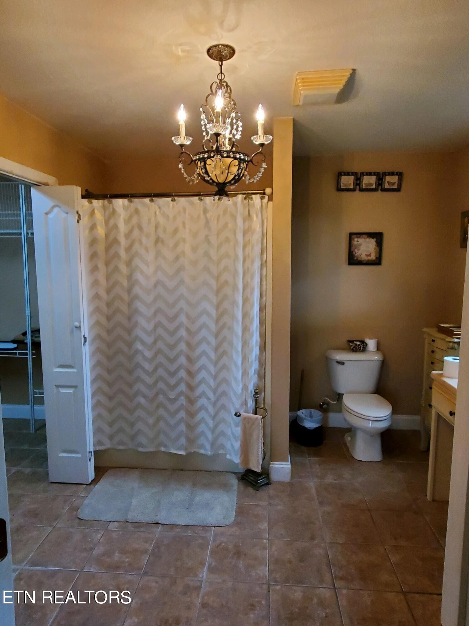 947 Locust Grove Road New Tazewell, TN 37825 - Photo 11 of 28 Gallery Image 11