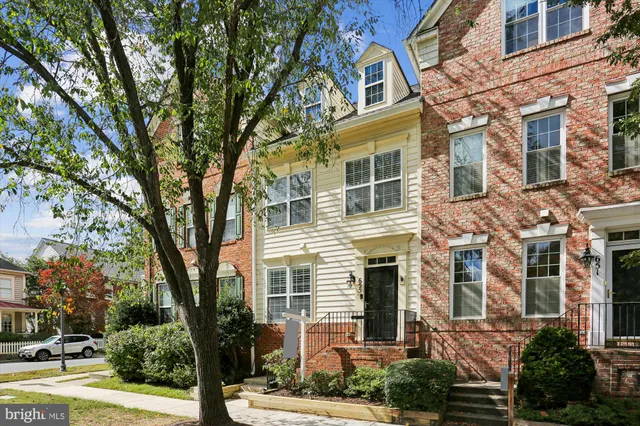 $794,900 | 655 Gatestone Square Street, Gaithersburg, MD 20878
