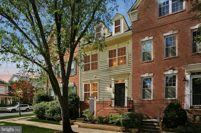 $794,900 | 655 Gatestone Square Street, Gaithersburg, MD 20878