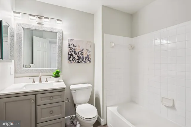 $794,900 | 655 Gatestone Square Street, Gaithersburg, MD 20878