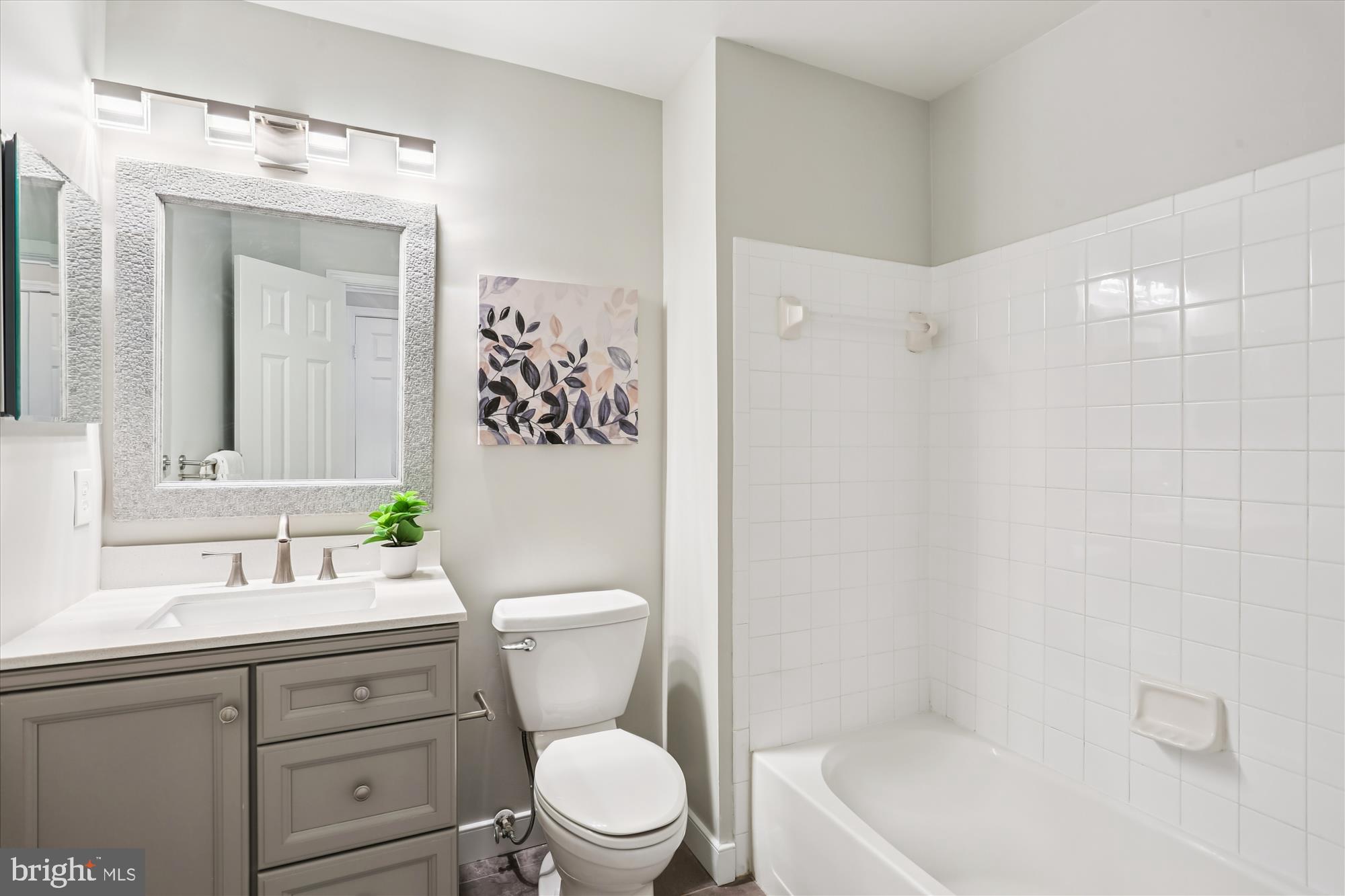 655 Gatestone Square Street Gaithersburg, MD 20878 - Photo 27 of 60 2nd primary bathroom