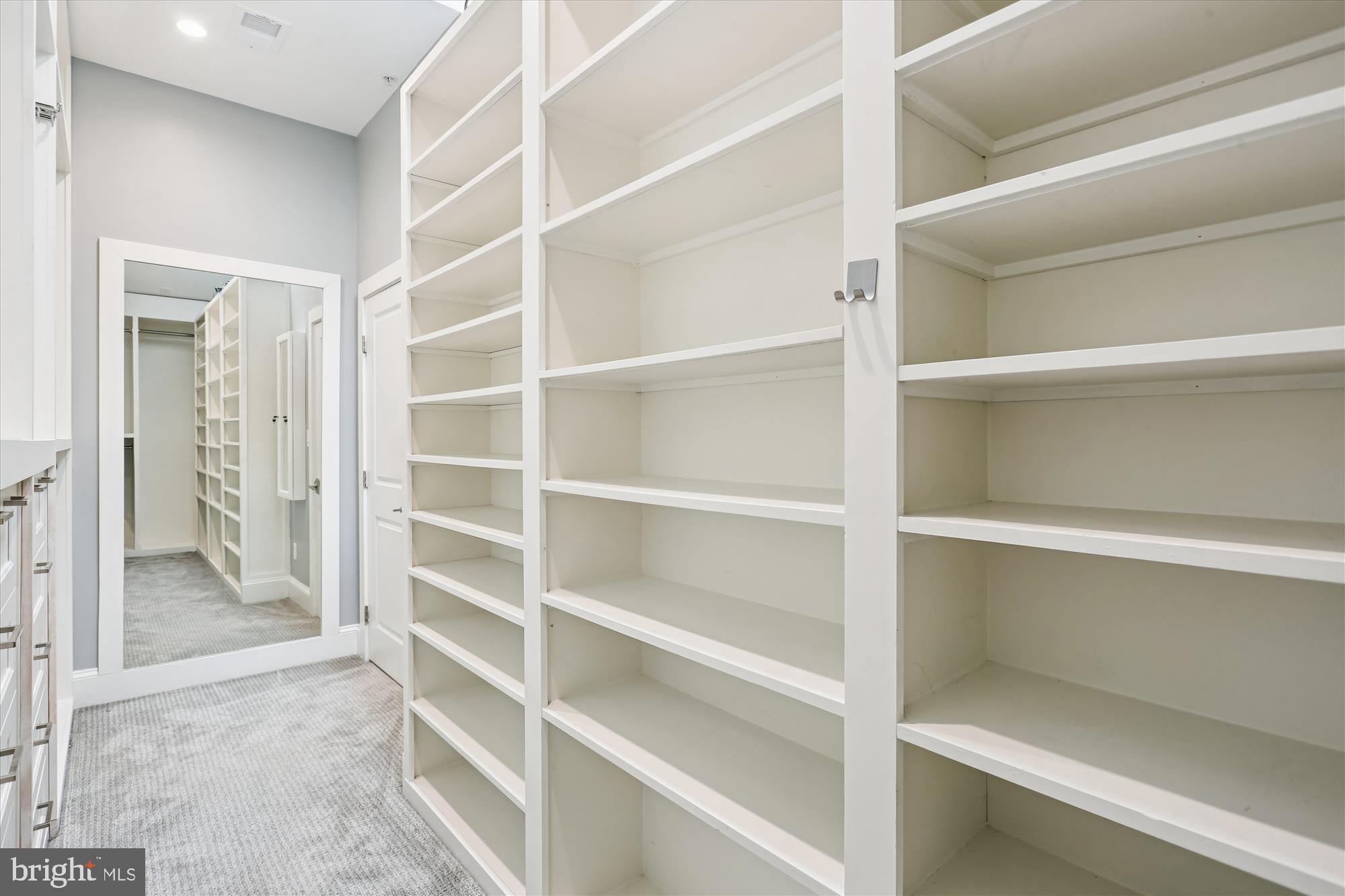 655 Gatestone Square Street Gaithersburg, MD 20878 - Photo 29 of 60 Closet