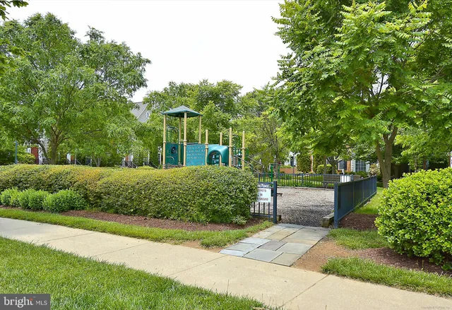 $794,900 | 655 Gatestone Square Street, Gaithersburg, MD 20878