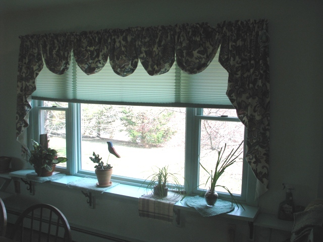 47 Lenox Road West Stockbridge, MA 01266 - Photo 13 of 25 a bathroom with a sink and a mirror