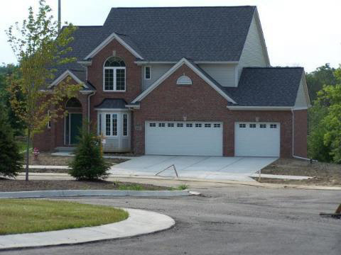 137 Spruce Lane Rochester, MI 48307 - Photo 1 of 12 795152.JPG