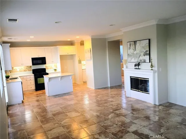 $1,985 | 8651 Mann Lane, Hemet, CA 92545