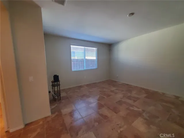 $1,985 | 8651 Mann Lane, Hemet, CA 92545