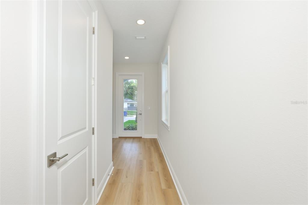1913 West Beach Street Tampa, FL 33607 - Photo 3 of 36