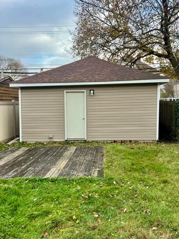 $199,000 | 2217 3rd Street, Trenton, MI 48183