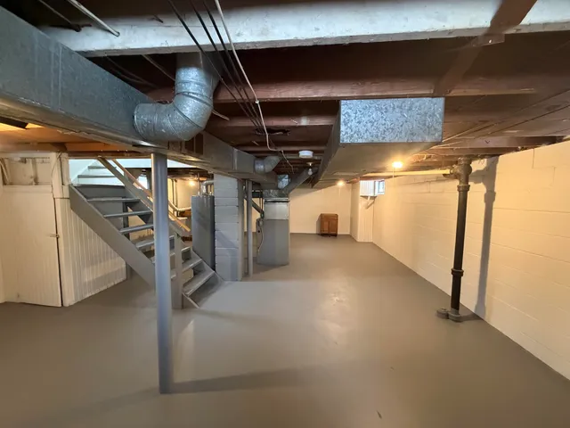 $184,900 | 2217 3rd Street, Trenton, MI 48183