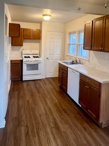 $199,000 | 2217 3rd Street, Trenton, MI 48183