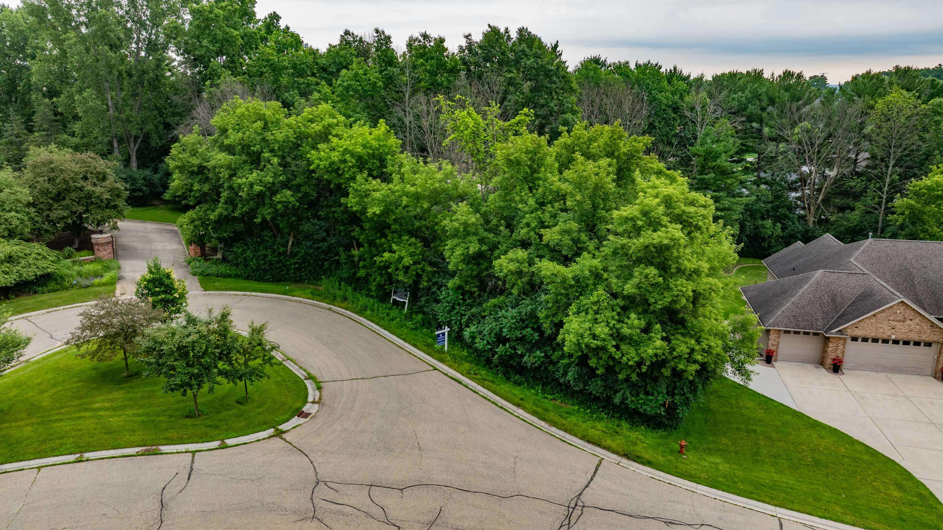 4600 Seminole Trail Green Bay, WI 54313 - Photo 5 of 24