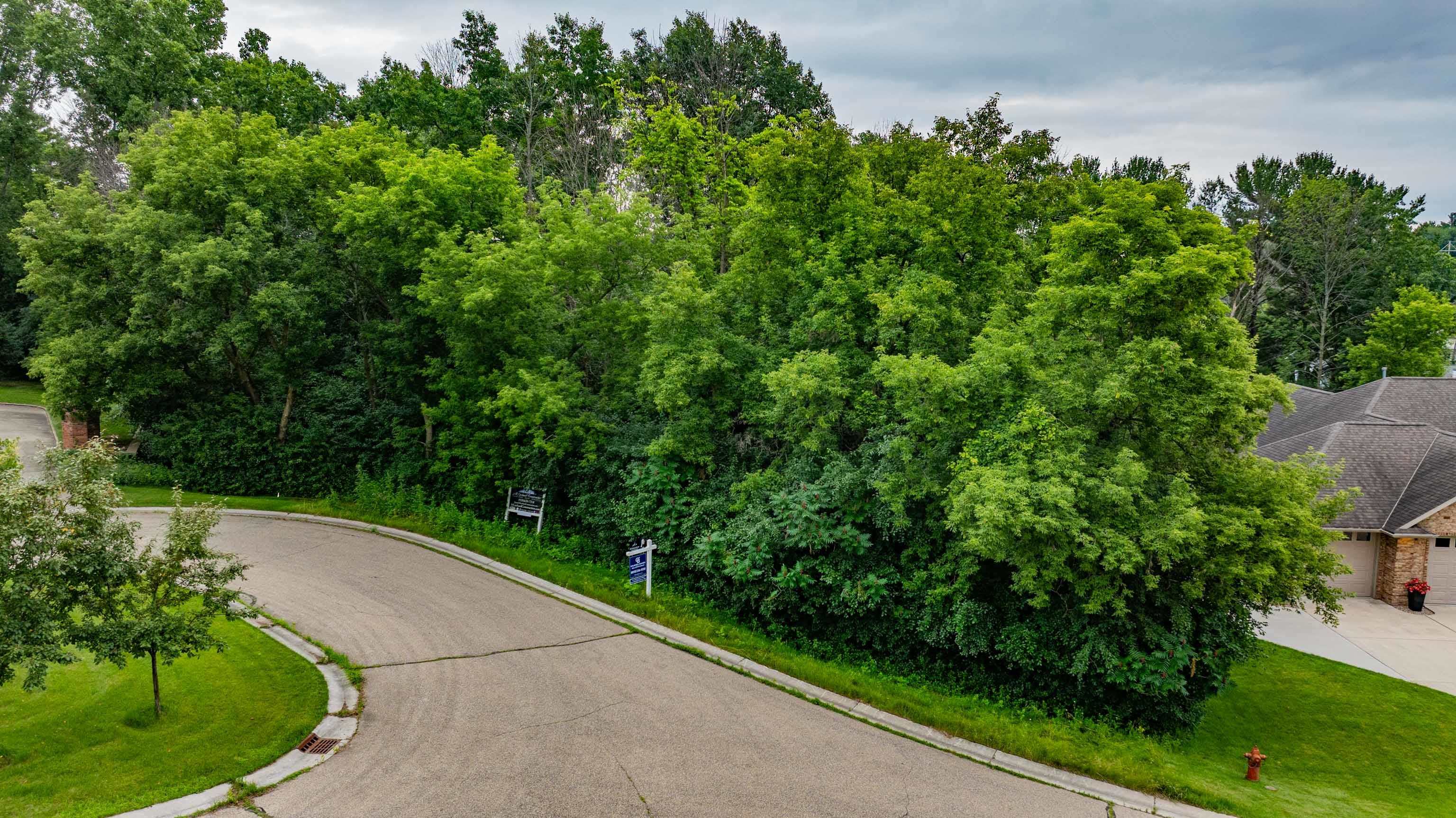 4600 Seminole Trail Green Bay, WI 54313 - Photo 8 of 24