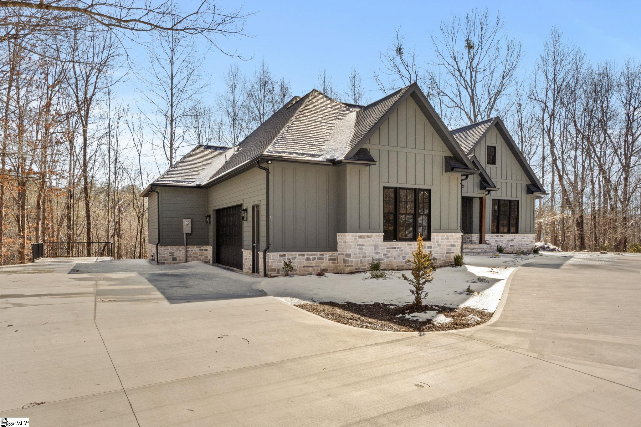328 Glen Hollow Road Travelers Rest, SC 29690 - Photo 3 of 41