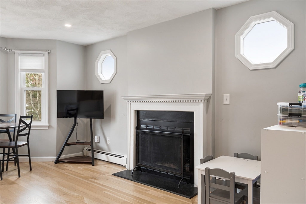 34 Troy Road North Andover, MA 01845 - Photo 8 of 42 Gallery Image 8