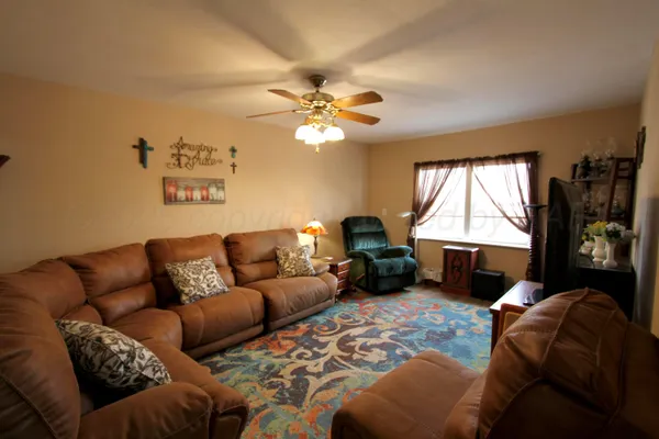 $195,000 | 1515 Dalhart Street, Wellington, TX 79095