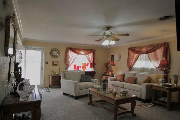 $195,000 | 1515 Dalhart Street, Wellington, TX 79095