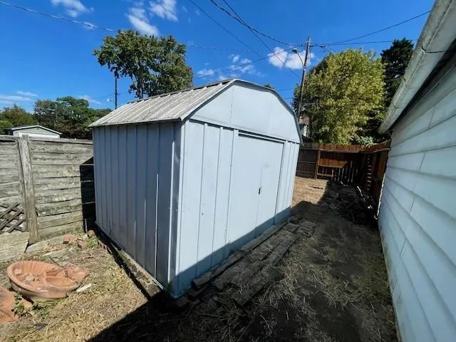 $110,000 | 221 South Oakland Avenue, Sharon, PA 16146