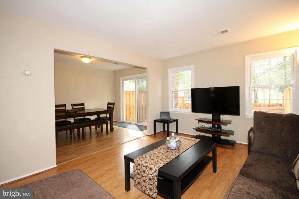 5442 Calvin Court Springfield, VA 22151 - Photo 13 of 26 Living Room