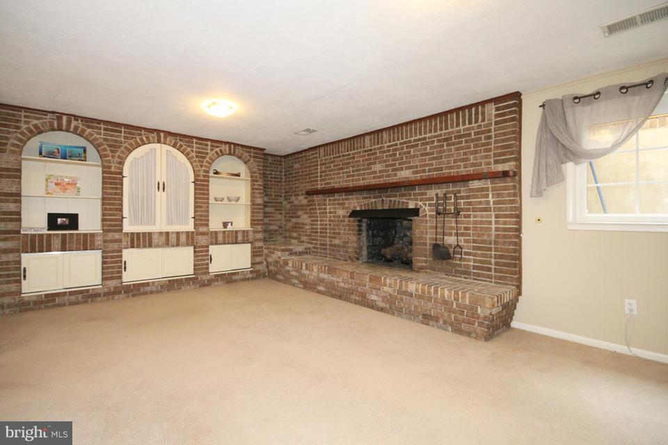 5442 Calvin Court Springfield, VA 22151 - Photo 22 of 26 Family Room