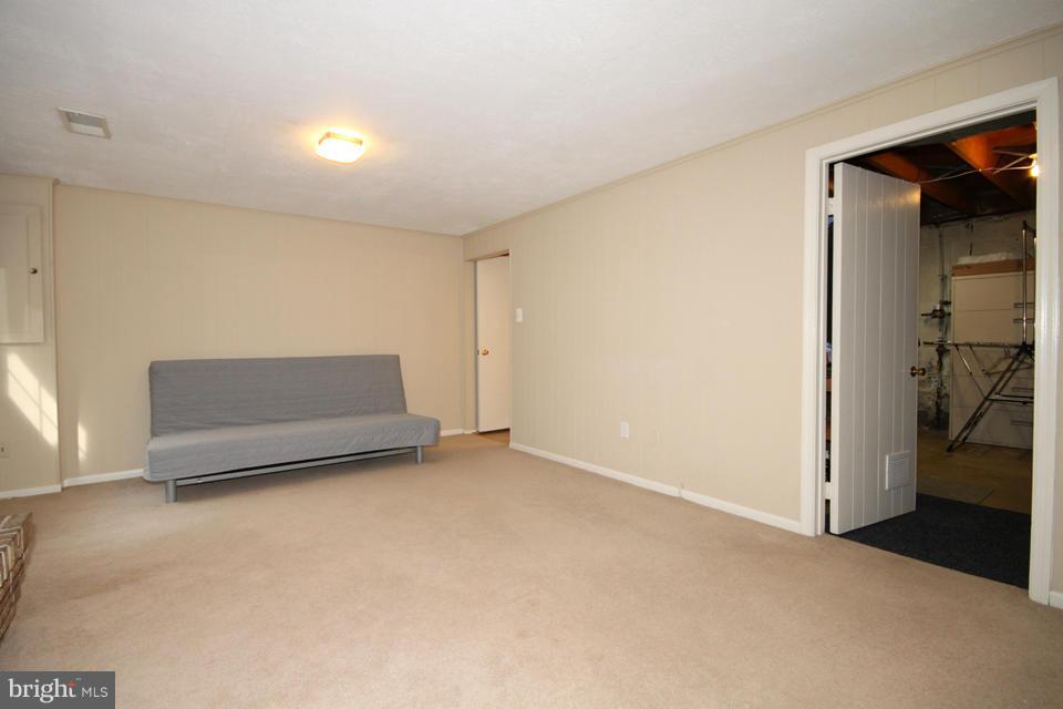5442 Calvin Court Springfield, VA 22151 - Photo 24 of 26 Family Room