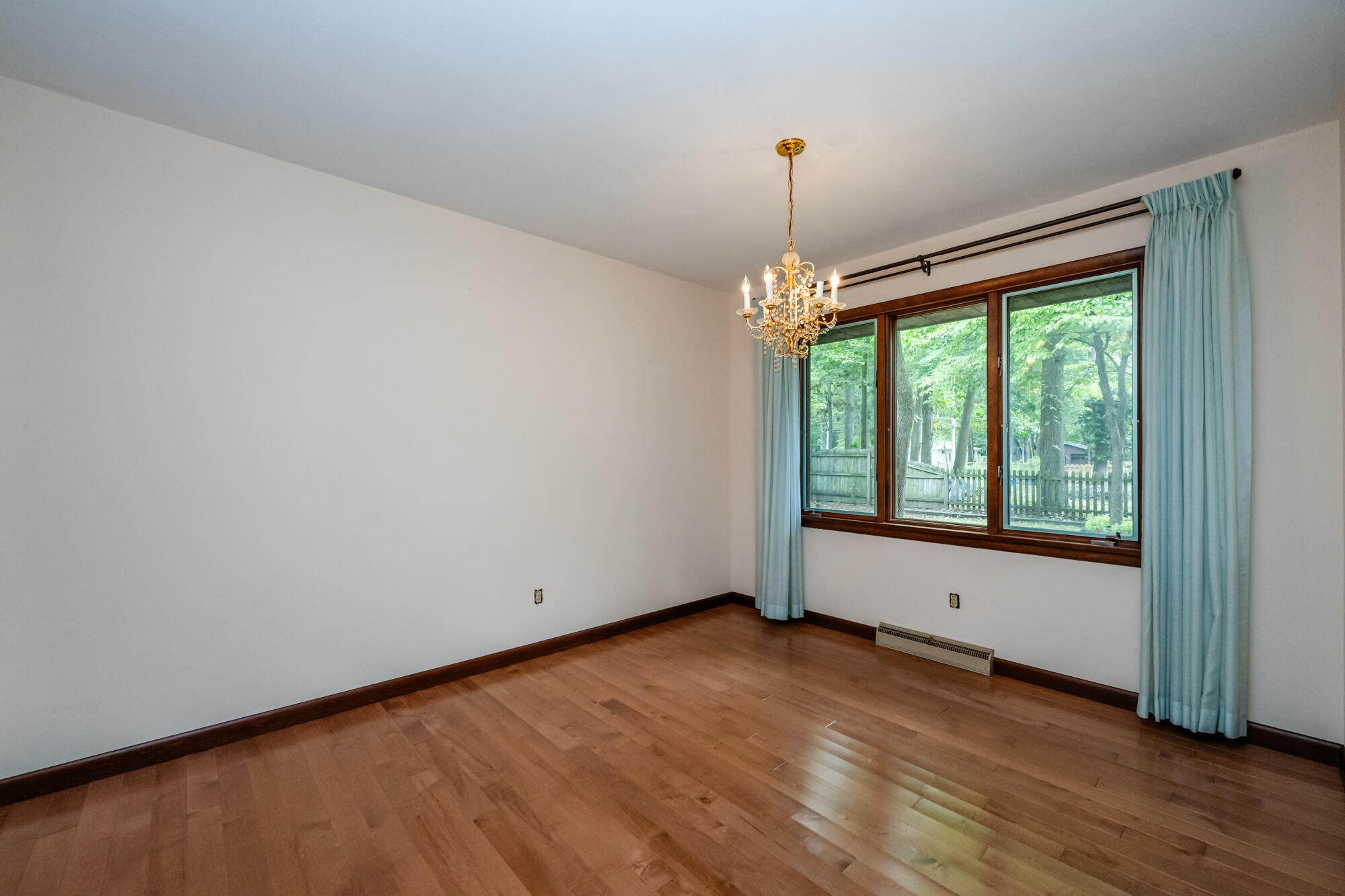 71353 State Line Road Edwardsburg, MI 49112 - Photo 15 of 28 Dining Rm Windows to Backyard