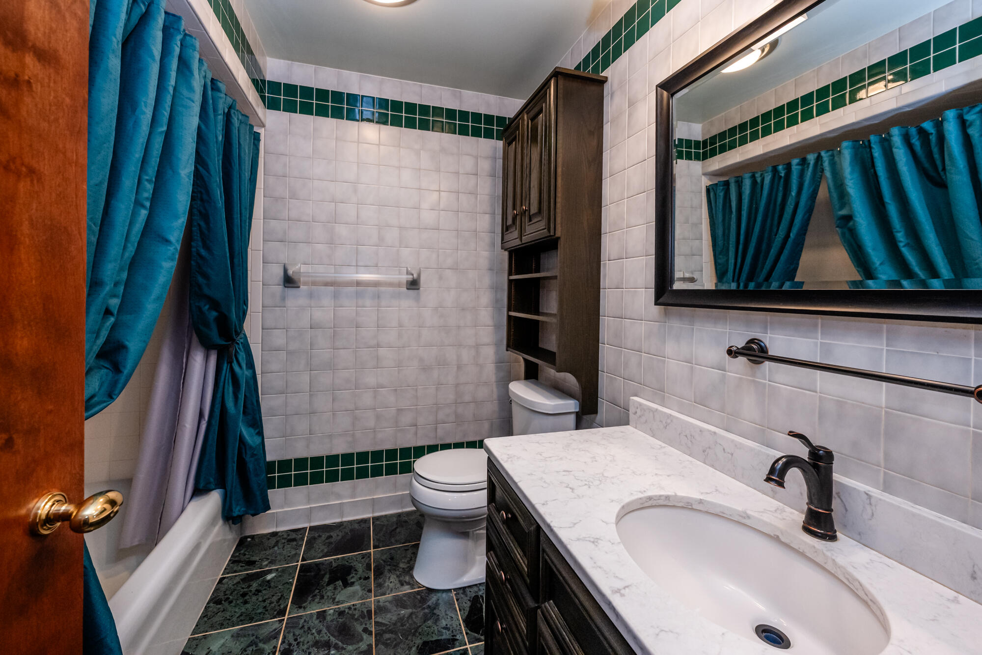 71353 State Line Road Edwardsburg, MI 49112 - Photo 23 of 28 Main Bathroom